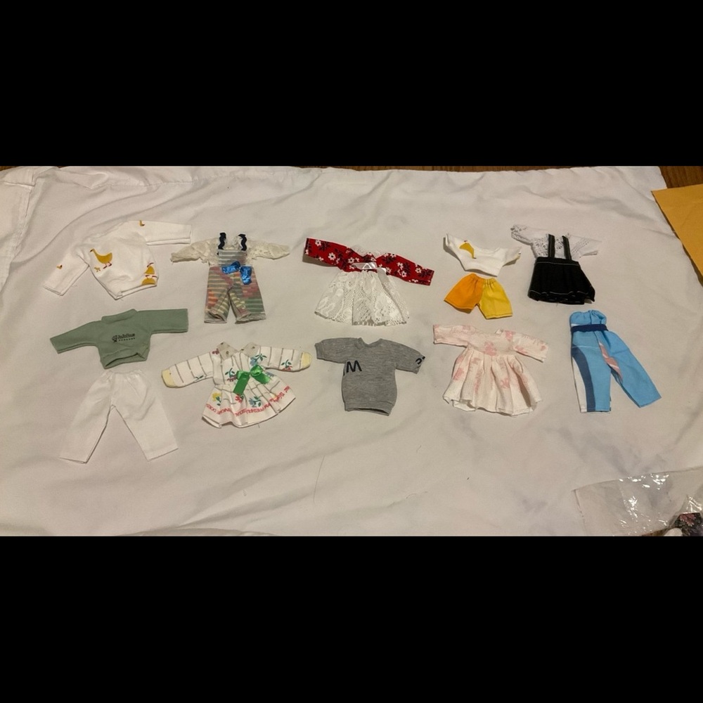 Blythe doll clothes bundle 11